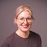 Julia Knuth